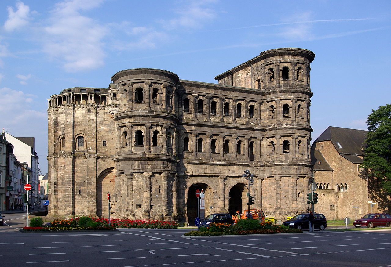 Porta_Nigra_BW_1