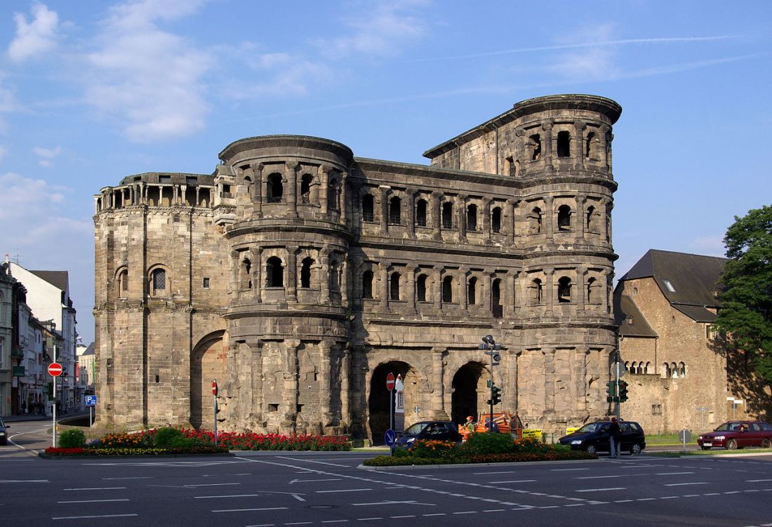 Porta_Nigra_BW_1