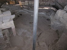 TUGURIUM ROMULI 220px-Rome-Palatin-fonds_de_cabanes