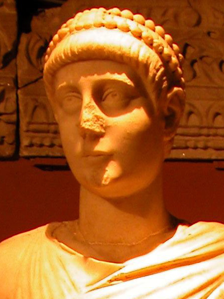 Valentinian_II_detail